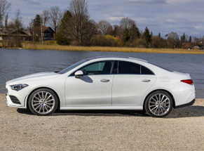 Mercedes Benz CLA