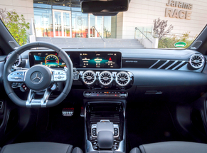 Mercedes Benz CLA